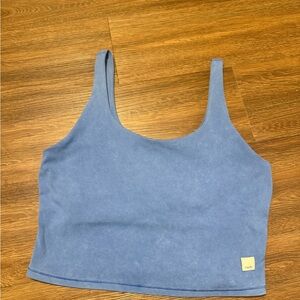 Vuori Women's Blue Daily Scoop Neck Crop Tank